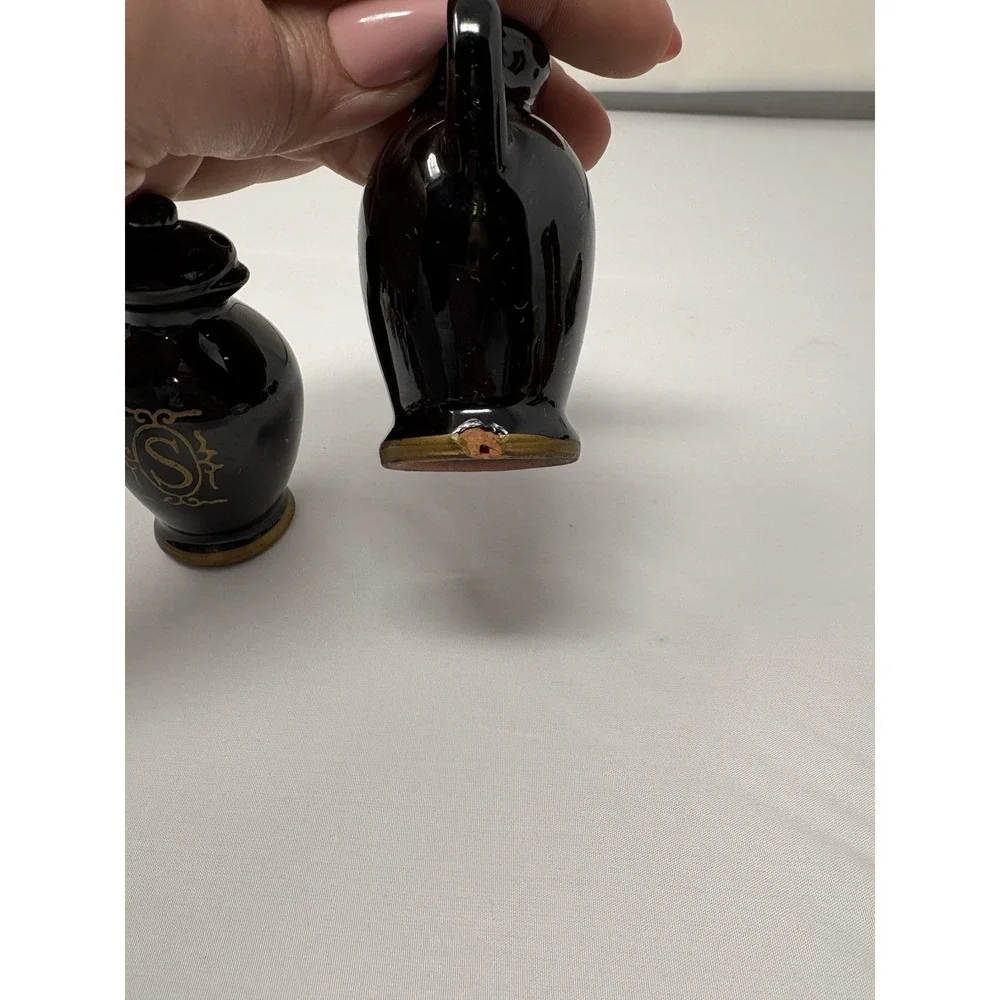 Vintage Redware Pottery Black Pitchers Salt and Pepper Shaker Set‎